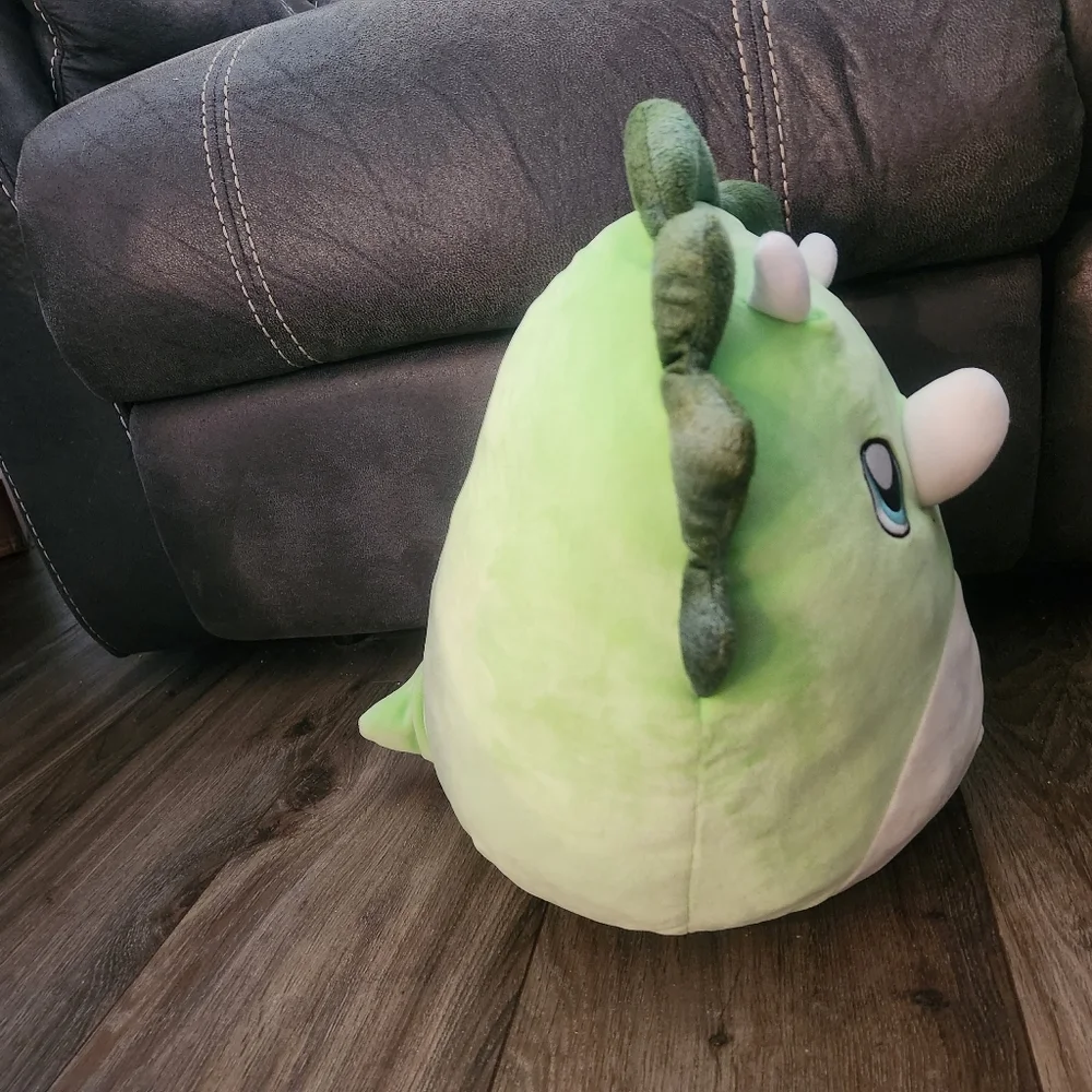 Tristan the Dinosaur Valentine's Squishmallow‎